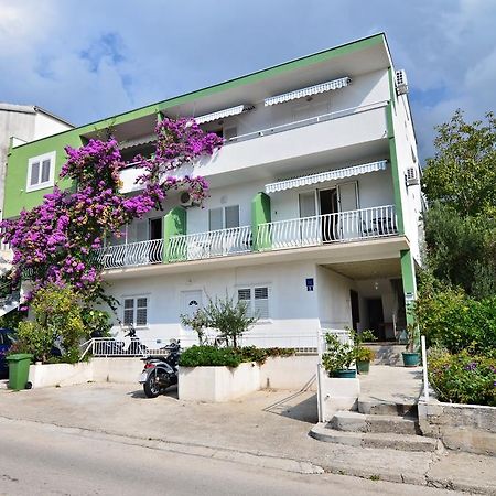 Apartments Sonja Tucepi Luaran gambar