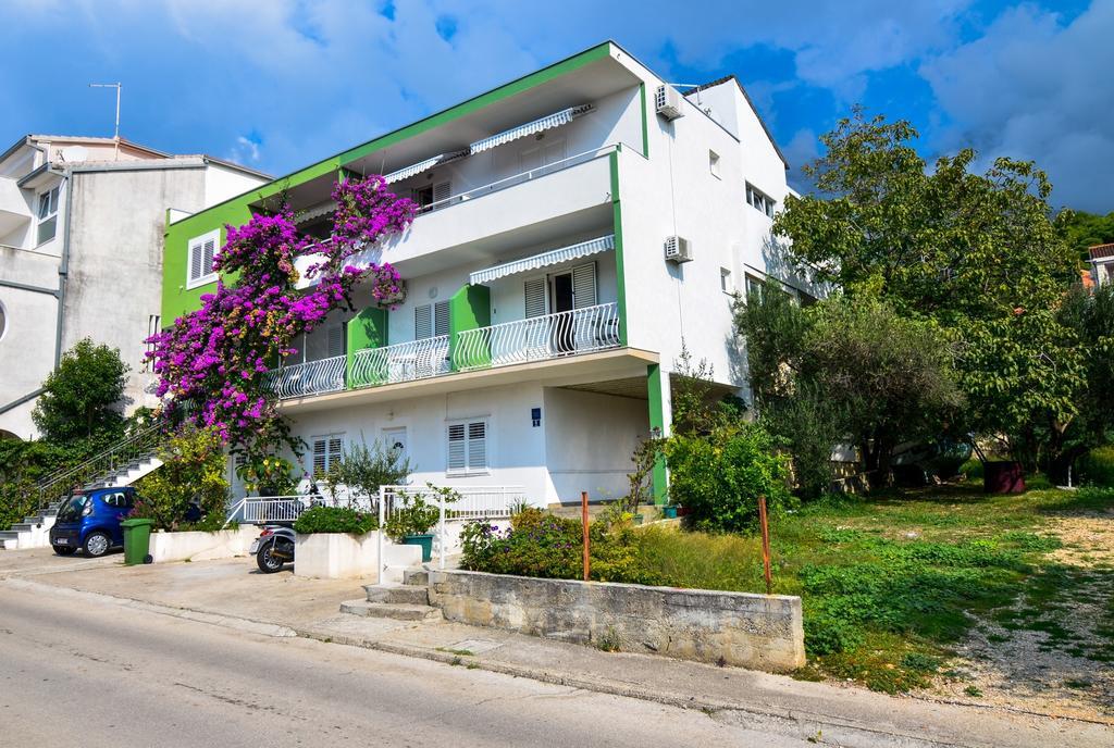 Apartments Sonja Tucepi Luaran gambar