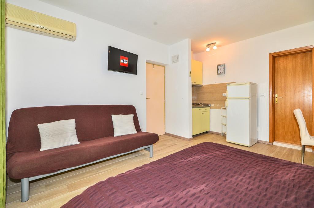 Apartments Sonja Tucepi Luaran gambar